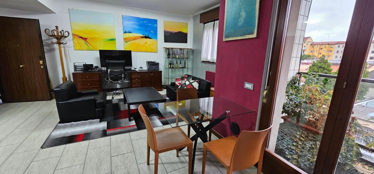 Ideal For Families,pets,business Appartement